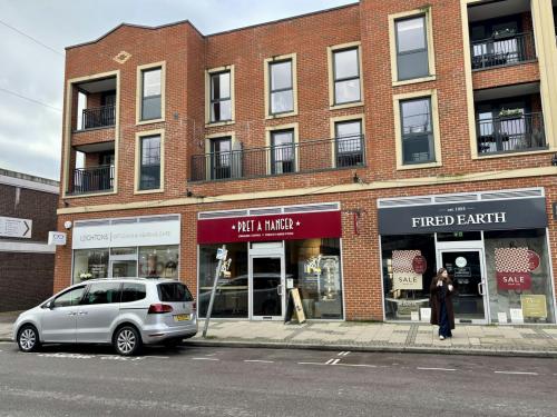 Unit 4 Holly Parade, High Street, Cobham, KT11