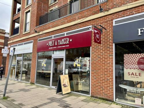 Unit 4 Holly Parade, High Street, Cobham, KT11