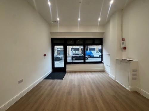 150 Seven Sisters Road, Finsbury Park, London, N7
