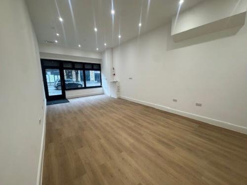 150 Seven Sisters Road, Finsbury Park, London, N7