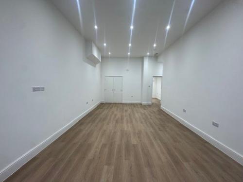 150 Seven Sisters Road, Finsbury Park, London, N7