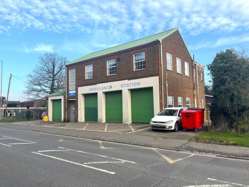 Former Ambulance Station, Chiltern Avenue, Amersham, HP6