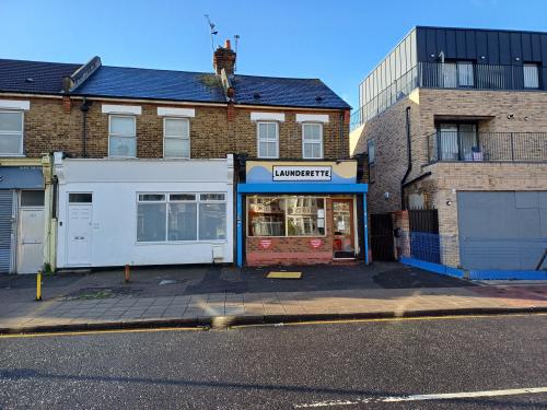 99 Ordnance Road, Enfield, EN3