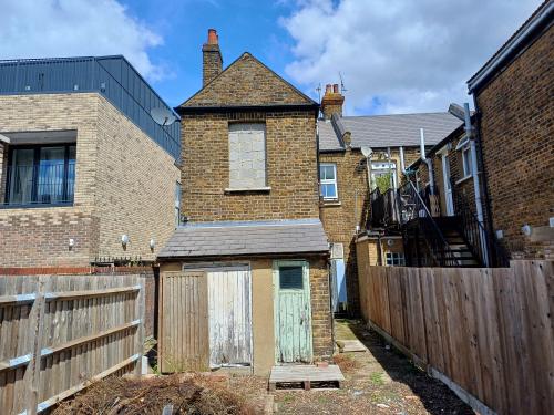 99 Ordnance Road, Enfield, EN3