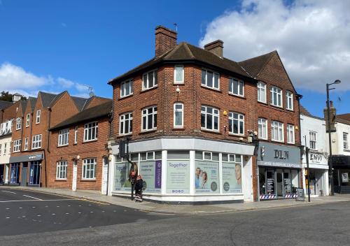 137/137A High Street, Brentwood, CM14