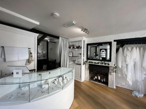 11 West Street, Storrington, RH20