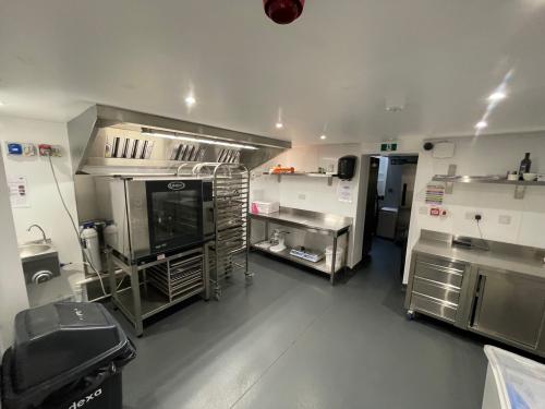 81-82 St. James's Street, Brighton, BN2
