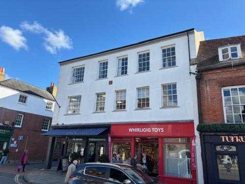 62/63 South Street, Chichester, PO19