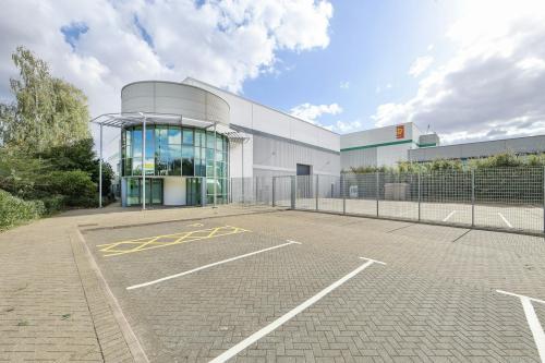 Unit C, Prologis Park, Twelvetrees Crescent, Bromley by Bow, London, E3
