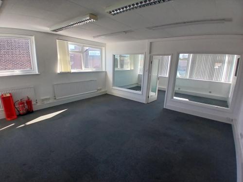 Hutton Road, 218, Shenfield, Brentwood, CM15