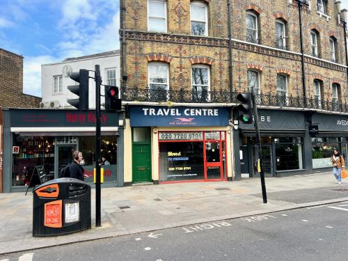 12 The Pavement, Clapham, London, SW4