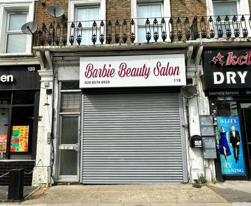 118 Goldhawk Road, Shepherds Bush, London, W12