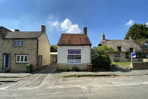 37 High Street, Long Crendon, HP18