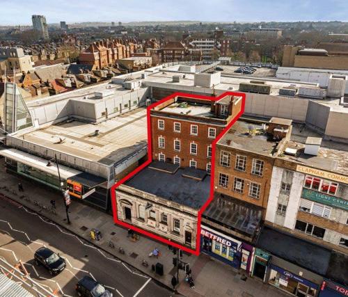 145 Clapham High Street, Clapham, London, SW4