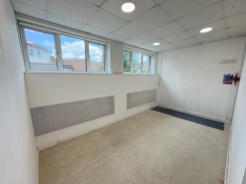 5a Station Avenue, Caterham, CR3