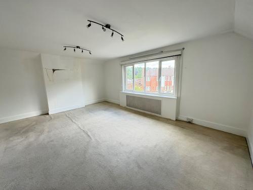 5a Station Avenue, Caterham, CR3