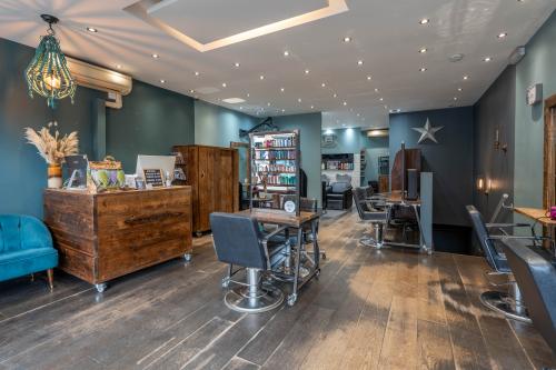 36 Church Street, Reigate, RH2