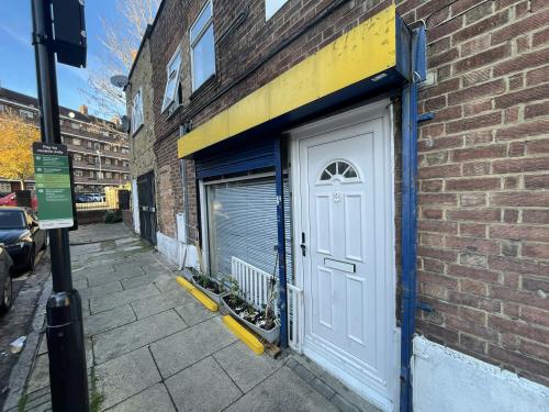 253b Well Street, Hackney, London, E9