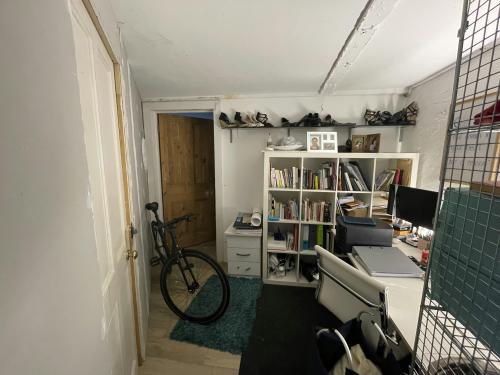 253b Well Street, Hackney, London, E9