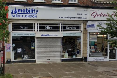 872 High Road, North Finchley, London, N12