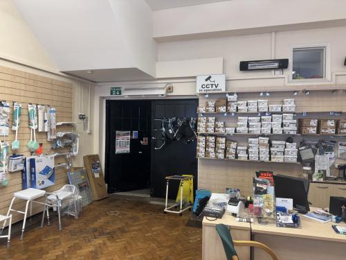 872 High Road, North Finchley, London, N12