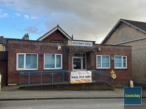 16 Station Hill, Chippenham, SN15