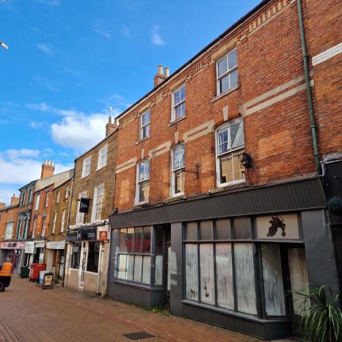 27 28 & 28a Parsons Street, Banbury, OX16