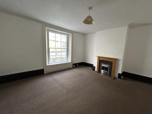 3 Market Strand, Falmouth, TR11