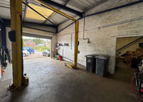 Ufton Garage, Southam Road, Ufton, Leamington Spa, CV33