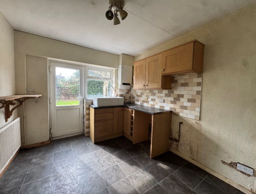 Ufton Garage Shop, Southam Road, Ufton, Leamington Spa, CV33