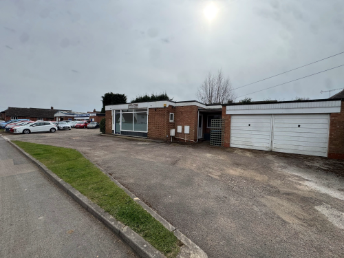 Ufton Garage Shop, Southam Road, Ufton, Leamington Spa, CV33