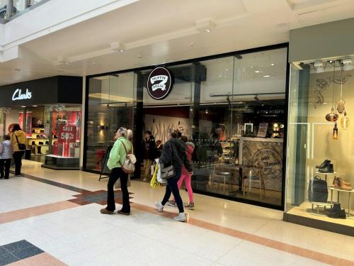 Unit 44, County Mall Shopping Centre, Crawley, RH10