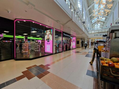 Unit 44, County Mall Shopping Centre, Crawley, RH10