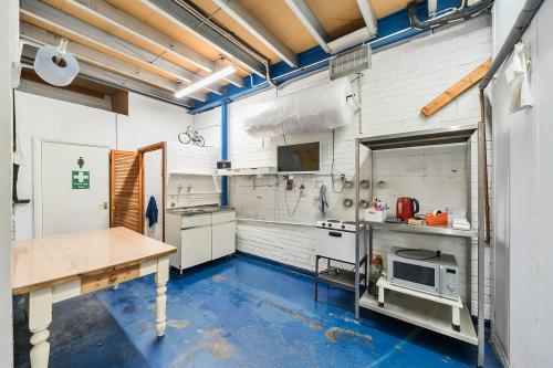 Units 17 & 18, Cumberland Business Park, Cumberland Avenue, Park Royal, London, NW10