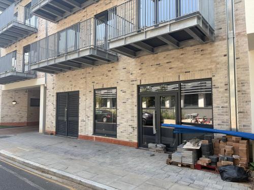 100 Warwick Road, Ealing, London, W5