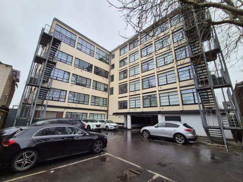 Refuge House, 9-10 River Front, Enfield, EN1