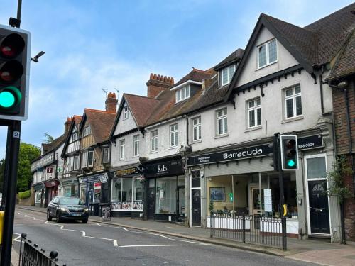 37 High Street, Bushey, WD23