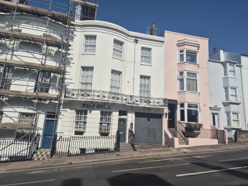 Maon Hotel, 26 Upper Rock Gardens, Brighton, BN2