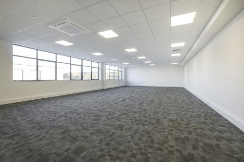 Unit 2, Bingley Road, Hoddesdon, EN11