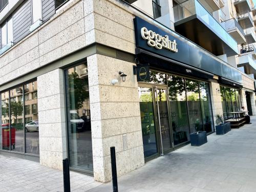 Unit 4.1, East Village, 31-34 Victory Parade, Stratford, London, E20