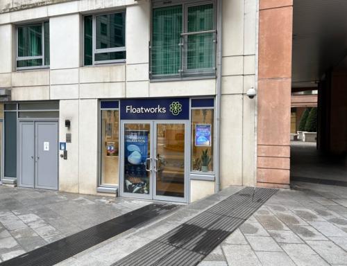 17 B (Unit 20D), St George Wharf, Vauxhall, London, SW8