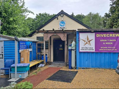 Brookers Corner, Crowthorne, RG45