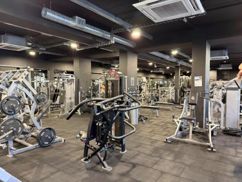 6 & 7 Canada Road, Byfleet, KT14
