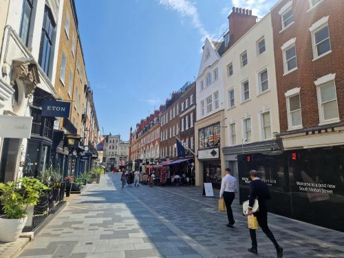 12 South Molton Street, Mayfair, London, W1K