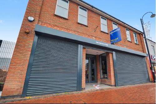 37 Queens Road, Nuneaton, CV11