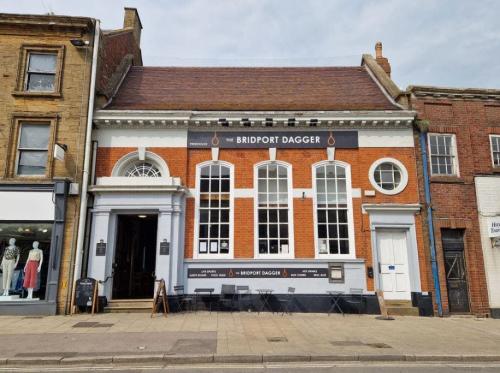 17 East Street, Bridport, DT6
