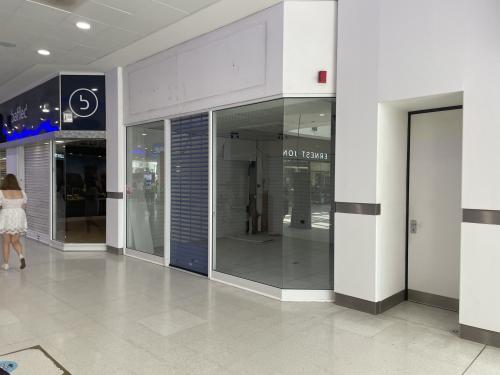 Unit 53, Cascades Shopping Centre, Commercial Road, Portsmouth, PO1