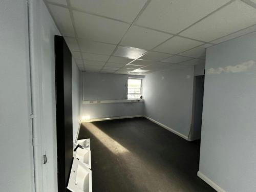 Unit 8, Bross Industrial Estate, New Road, Newhaven, BN9