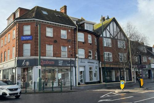 78-82 Station Road, New Milton, BH25