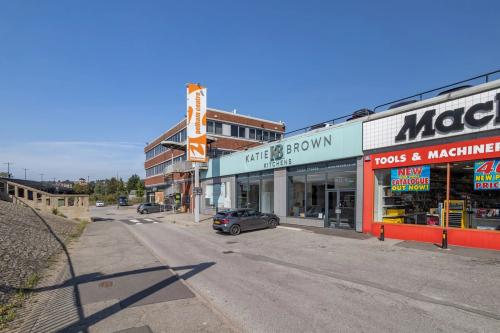 Unit 4, The Pelham Centre, Canwick Road, Lincoln, LN5
